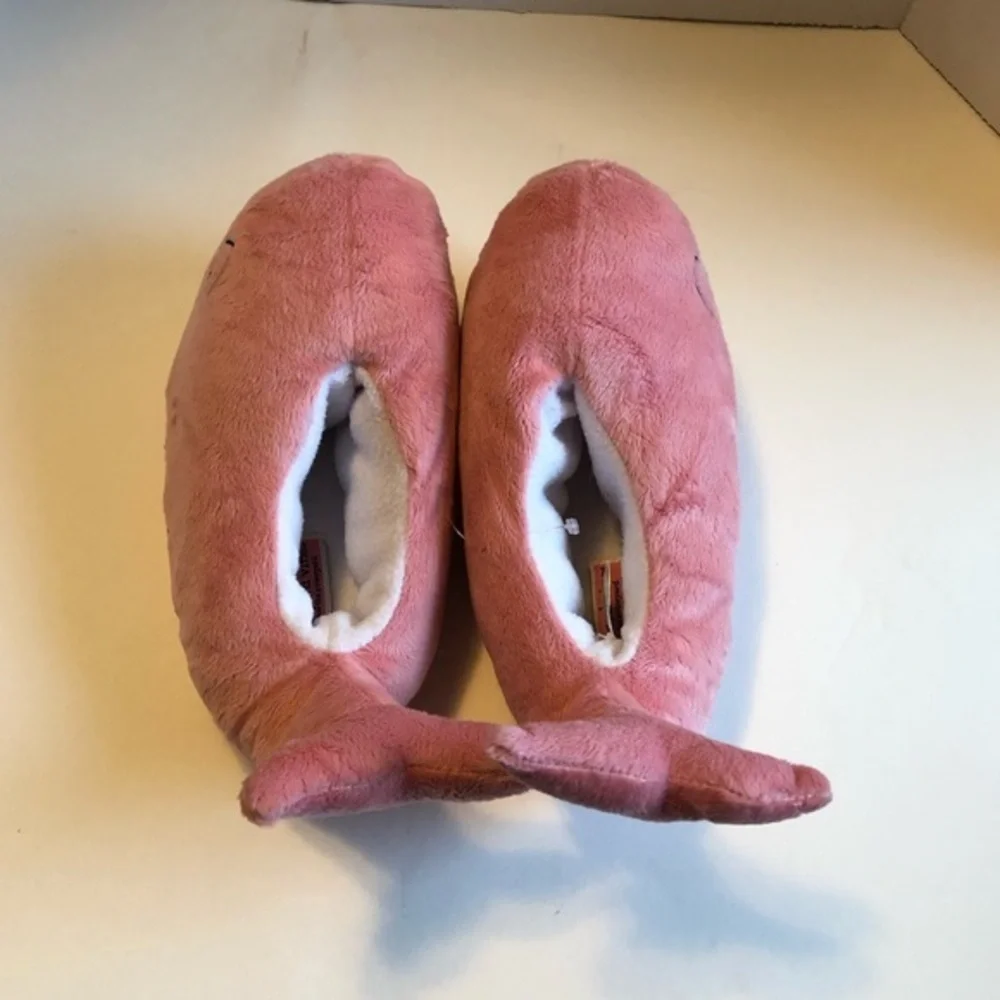 Vineyard Vine Slipper‎ Girls Size Large Pink Slip On Whales